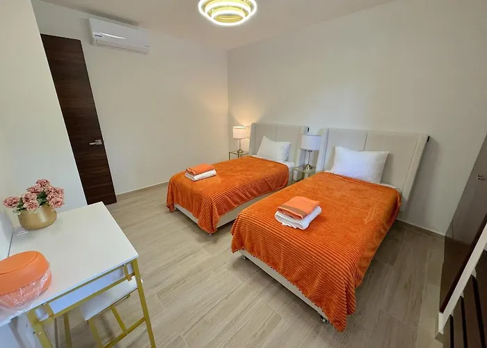 Azure Caribbean Citrine Apartment *