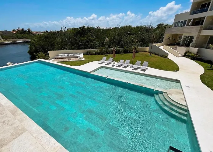 Apartment Azure Caribbean Citrine