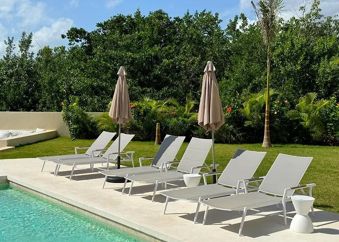 Azure Caribbean Citrine Apartment